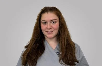 Azubi Zilan Kaya in Zahnarztpraxis Bad Camberg